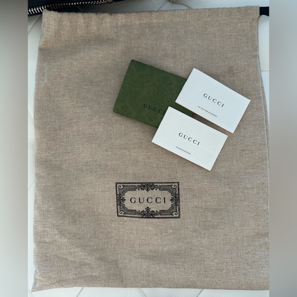 100% AUTHENTIC GUCCI BLACK SLING BACKPACK - Picture 3 of 7